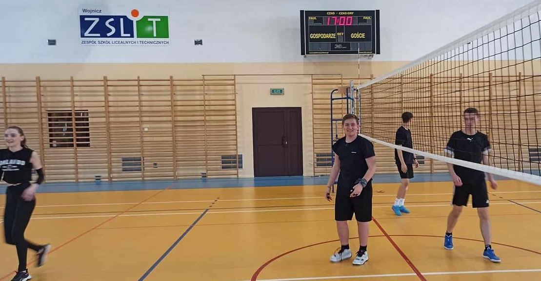 Maturzyści kontra Reprezentacja Internatu