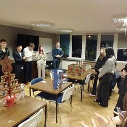 462570438 565198142966632