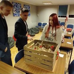 467480253 1279086906551244