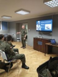 468310666 1084632863460372