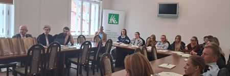 zdjecie grupowe uczestnikow szkolenia  