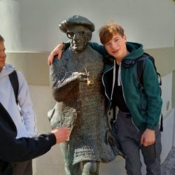 465007114 1064381025485556