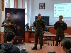 Spotkanie z pracownikami Wojskowego Centrum Rekrutacji