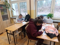 Udział uczniów klasy 5TAŻ w szkoleniach organizowanych przez KRUS — fotografia 3