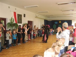Czerwony Kapturek- przedstawienie dla przedszkolaków — fotografia 12