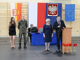 Ślubowanie klas pierwszych -2015 — fotografia 60