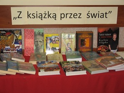 Projekt edukacyjny „Z książką przez świat”
